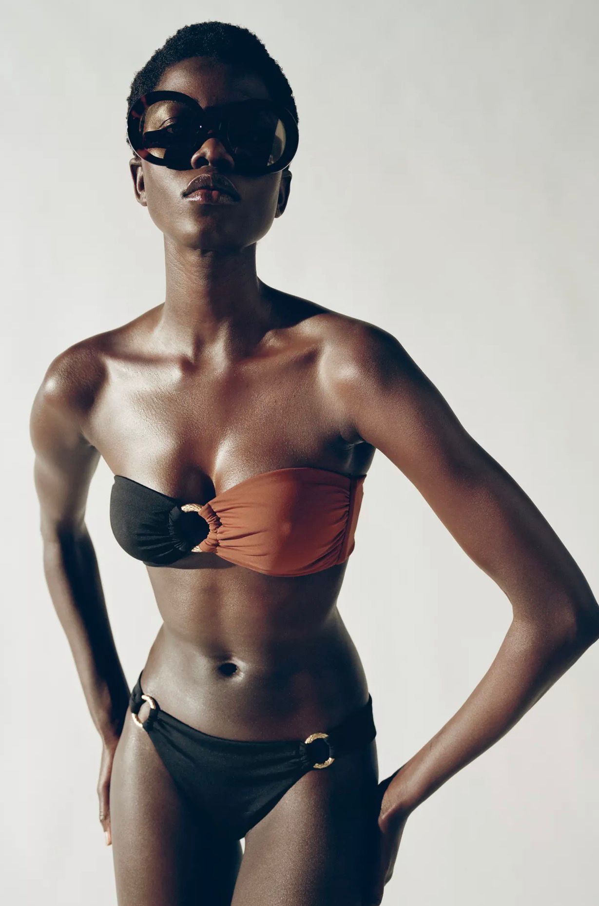 ZARA METAL DETAYLI KOMBİNE BANDEAU BİKİNİ ÜSTÜ ve METAL DETAYLI BİKİNİ ALTI